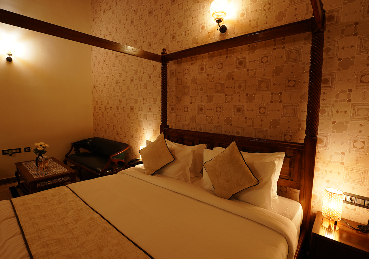 Hamsa 1280x900 (4)